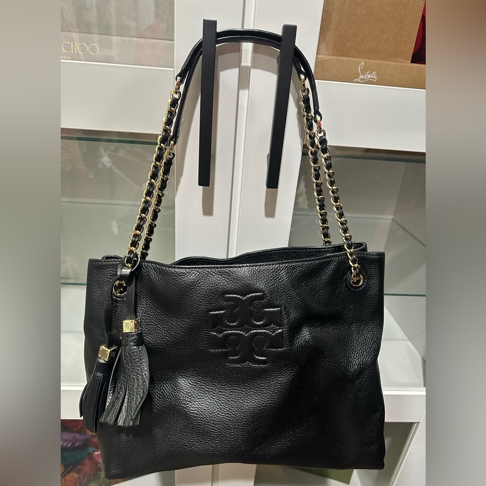 Tory Burch Thea Womens Black Pebbled Leather with Gold Chain Strap and tassels